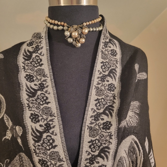 Made in Mexico Reversible Wrap - Picture 11 of 11